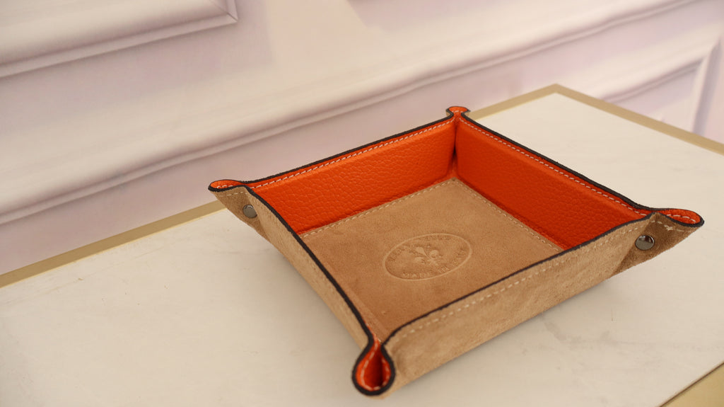 Casa Chiave — The Tuscan Leather Tray