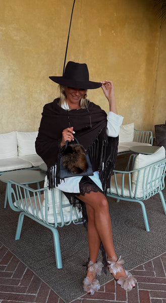 Abbraccio di Cashmere (Cashmere scarf) – Fabiana C.